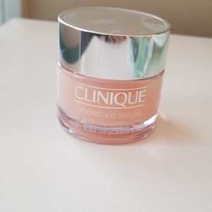 New Clinique moisture surge moisturizer- Brand new